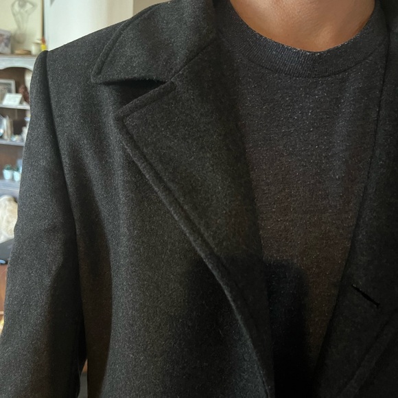 Men’s Hugo Boss wool coat- size 42 - charcoal - Picture 3 of 10
